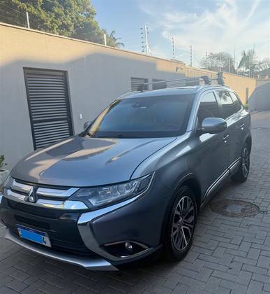 MITSUBISHI OUTLANDER 2.0 COMFORT 16V GASOLINA 4P AUTOMÁTICO MITSUBISHI OUTLANDER 2.0 COMFORT 16V GASOLINA 4P AUTOMÁTICO